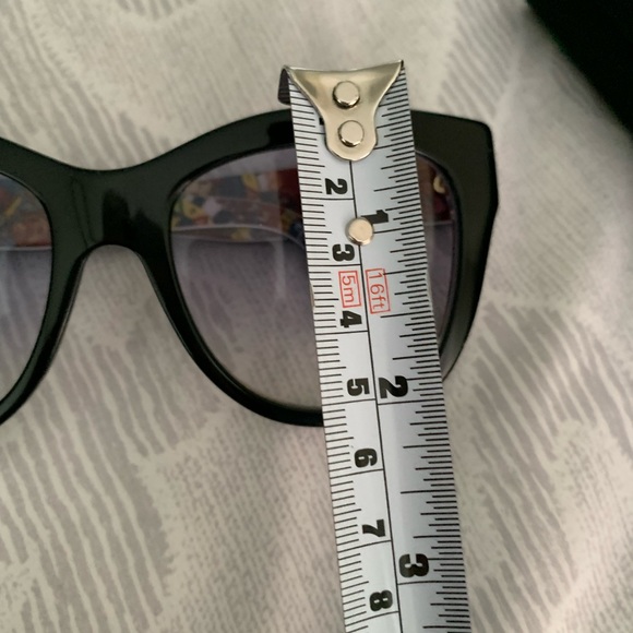 Dolce&Gabbana sun glasses authentic - Picture 11 of 15